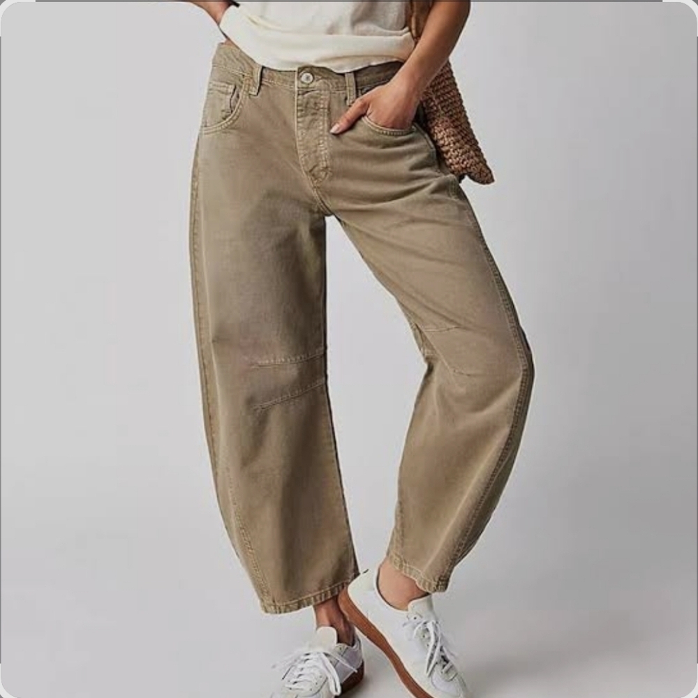 YFB YOUNG FABULOUS & BROKE BEIGE BARREL-LEG JEANS ELASTIC WAIST – SIZE M
